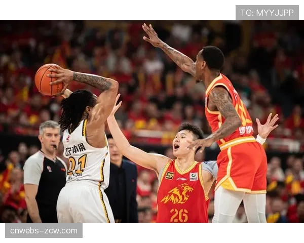 多支季后赛球队开始封闭集训，针对性演练战术